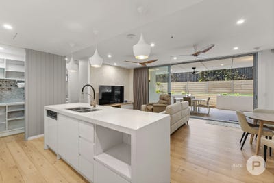 /international/au/3-31-lambert-road-indooroopilly-qld-152299716/