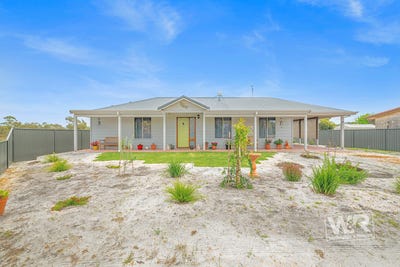 /international/au/9-edward-street-cranbrook-wa-152599220/