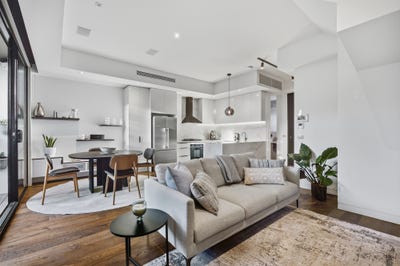 /international/au/2-14-king-street-hampton-east-vic-152558324/