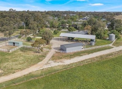 /international/au/163-latham-road-echuca-vic-152719444/