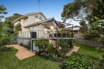 /international/au/9-kathleen-grove-bulleen-vic-150918004/