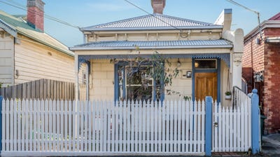 /international/au/11-turnbull-grove-northcote-vic-151059448/