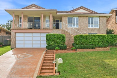 /international/au/18-waterford-terrace-port-macquarie-nsw-151343656/