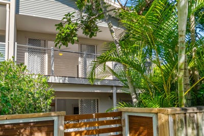 /international/au/1-29-real-street-annerley-qld-151579636/