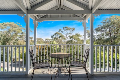 /international/au/36-mabel-crescent-mount-macedon-vic-147991320/