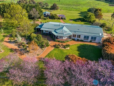 /international/au/24-blue-hills-lane-murrumbateman-nsw-152268640/