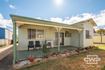 /international/au/130-ferguson-street-glen-innes-nsw-151239528/