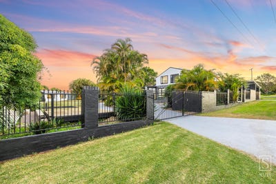 /international/au/10-horne-road-mount-mee-qld-150873812/