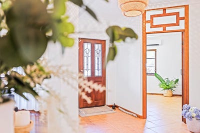 /international/au/41-yule-avenue-clifton-beach-qld-148186856/