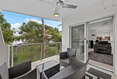 /international/au/8-2-little-bennett-street-norman-park-qld-150739036/