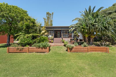 /international/au/32c-hewitts-avenue-thirroul-nsw-152609676/