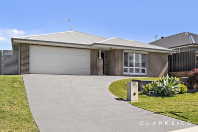 /international/au/22-harlington-avenue-farley-nsw-152389408/