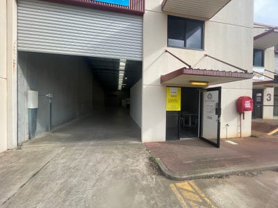 /international/au/unit-2-14-civil-court-harlaxton-qld-505166976/
