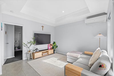 /international/au/25a-hartfield-way-westminster-wa-151382240/