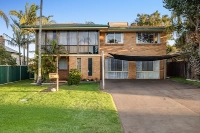 /international/au/16a-gatfield-street-newtown-qld-148231476/
