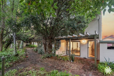 /international/au/18-373-375-canning-highway-como-wa-151134844/