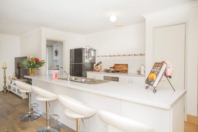 /international/au/16-132-clayton-street-bellevue-wa-152577096/