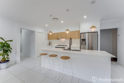 /international/au/5-madden-st-oran-park-nsw-148387412/