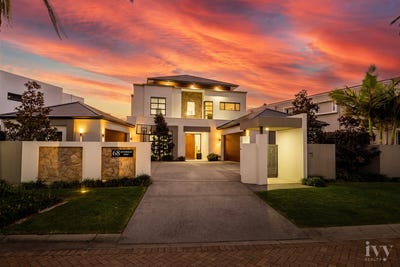 /international/au/68-the-sovereign-mile-sovereign-islands-qld-151881796/