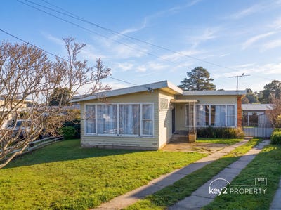 /international/au/11-heyes-place-mowbray-tas-151418740/