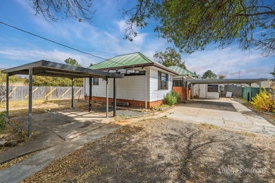 /international/au/70-niagara-street-armidale-nsw-151038668/