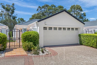 /international/au/19-70-marbella-drive-benowa-qld-151431836/