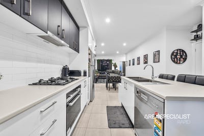 /international/au/2-zebra-way-cranbourne-west-vic-150982060/