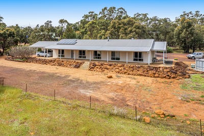 /international/au/136-powderbark-road-lower-chittering-wa-152537252/