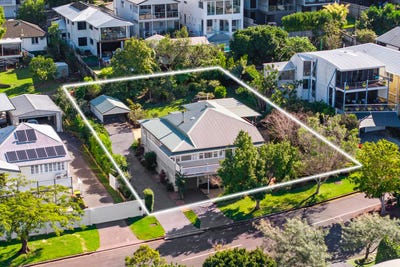/international/au/61-armytage-street-lota-qld-151525556/