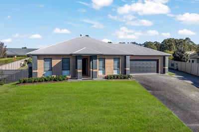 /international/au/23-alloway-circuit-largs-nsw-151338440/