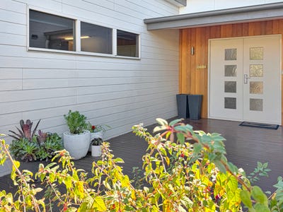 /international/au/8-susan-court-st-helens-tas-151305932/