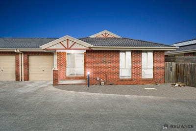 /international/au/18-4-16-melaleuca-drive-meadow-heights-vic-152543796/