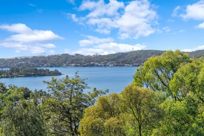 /international/au/1-ealing-crescent-fishing-point-nsw-151263764/
