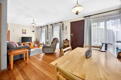 /international/au/154-seventh-avenue-rosebud-vic-151018384/