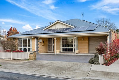 /international/au/40-mair-street-kyneton-vic-151539600/