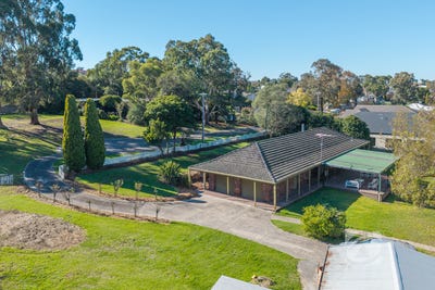 /international/au/15-may-court-garfield-vic-151242216/