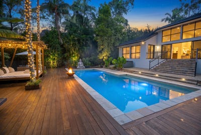 /international/au/24-uplands-court-tallai-qld-150935936/