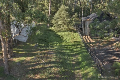 /international/au/13-belbrook-road-upwey-vic-204461308/