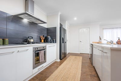 /international/au/35-swell-terrace-glenfield-wa-152633544/