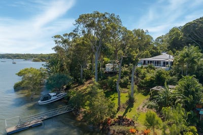 /international/au/52-tina-avenue-lamb-island-qld-148049904/?lang=en