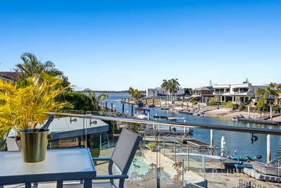 /international/au/22-sapphire-street-hollywell-qld-148632564/?lang=en