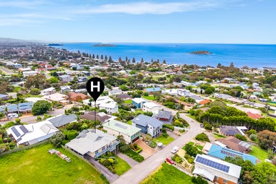 /international/au/20-davies-street-encounter-bay-sa-152627196/