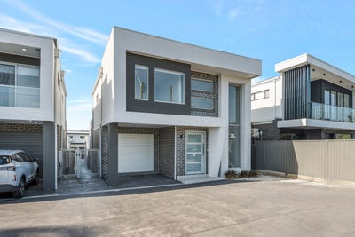 /international/au/791-791a-the-horsley-drive-smithfield-nsw-150608492/