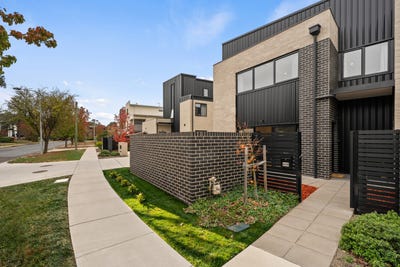 /international/au/19-8-berrigan-crescent-o-connor-act-151260976/
