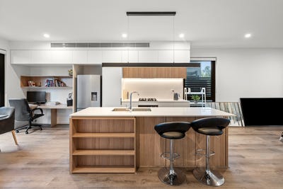 /international/au/15-492-494-pascoe-vale-road-strathmore-vic-150846728/