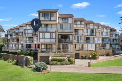 /international/au/19-58-64-pacific-drive-port-macquarie-nsw-150777840/