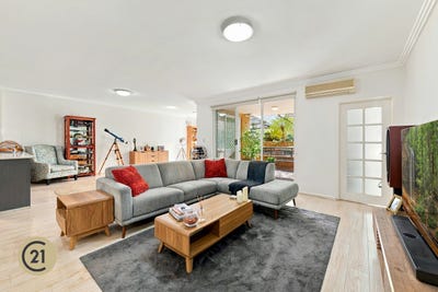 /international/au/11-8-14-mercer-street-castle-hill-nsw-152586888/