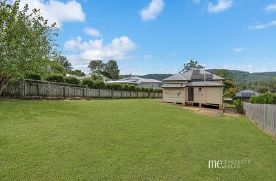 /international/au/30-roderick-street-dayboro-qld-150749376/