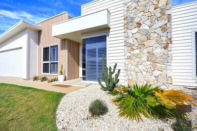 /international/au/20-fraser-avenue-innes-park-qld-148571064/