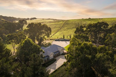 /international/au/61a-river-road-hahndorf-sa-151257628/